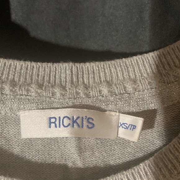 Ricki’s XS grey top - Picture 3 of 4